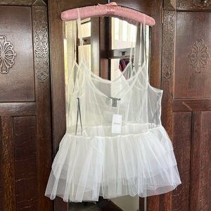 NWT WHITE TULLE TOP - XL